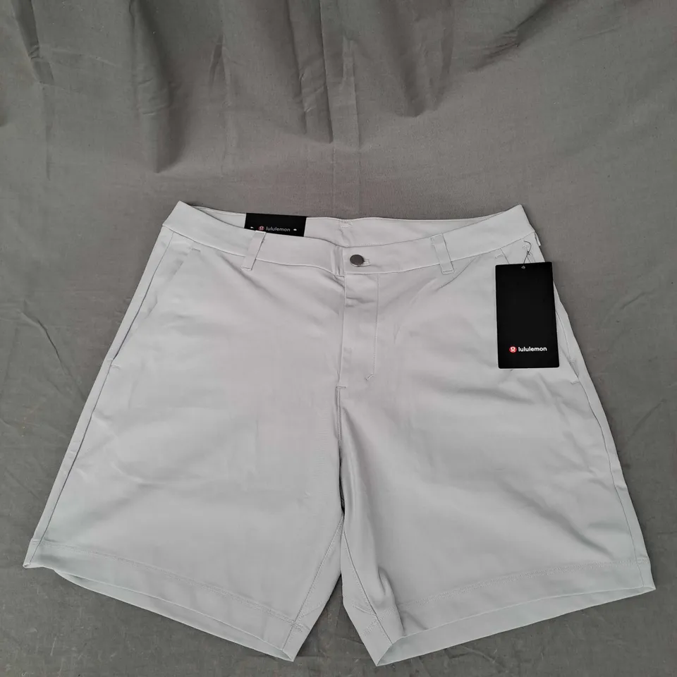 LULULEMON COMMISSION SHORT CLASSIC 7" IN SEAL GREY SIZE 33"