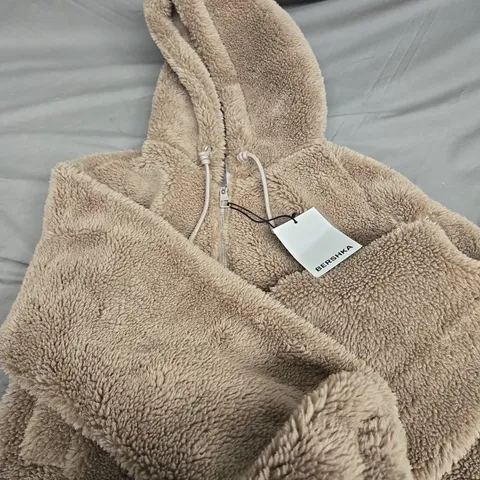 BERSHKA FLEECE JACKET SIZE M 