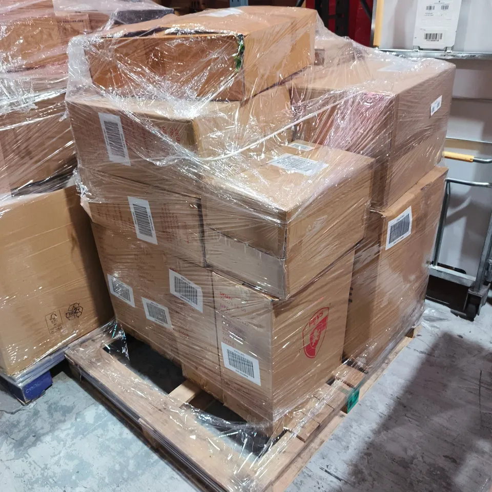 PALLET OF APPROXIMATELY 88 ASSORTED CLOTHING ITEMS TO INCLUDE