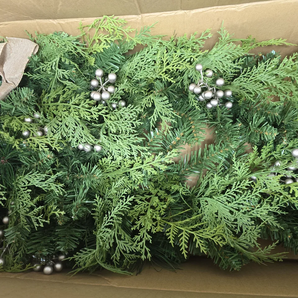 HESSIAN BOW AND CEDAR SWAG 180CM 