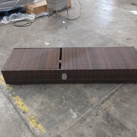 RATTAN CHAISE OR BENCH IN BROWN