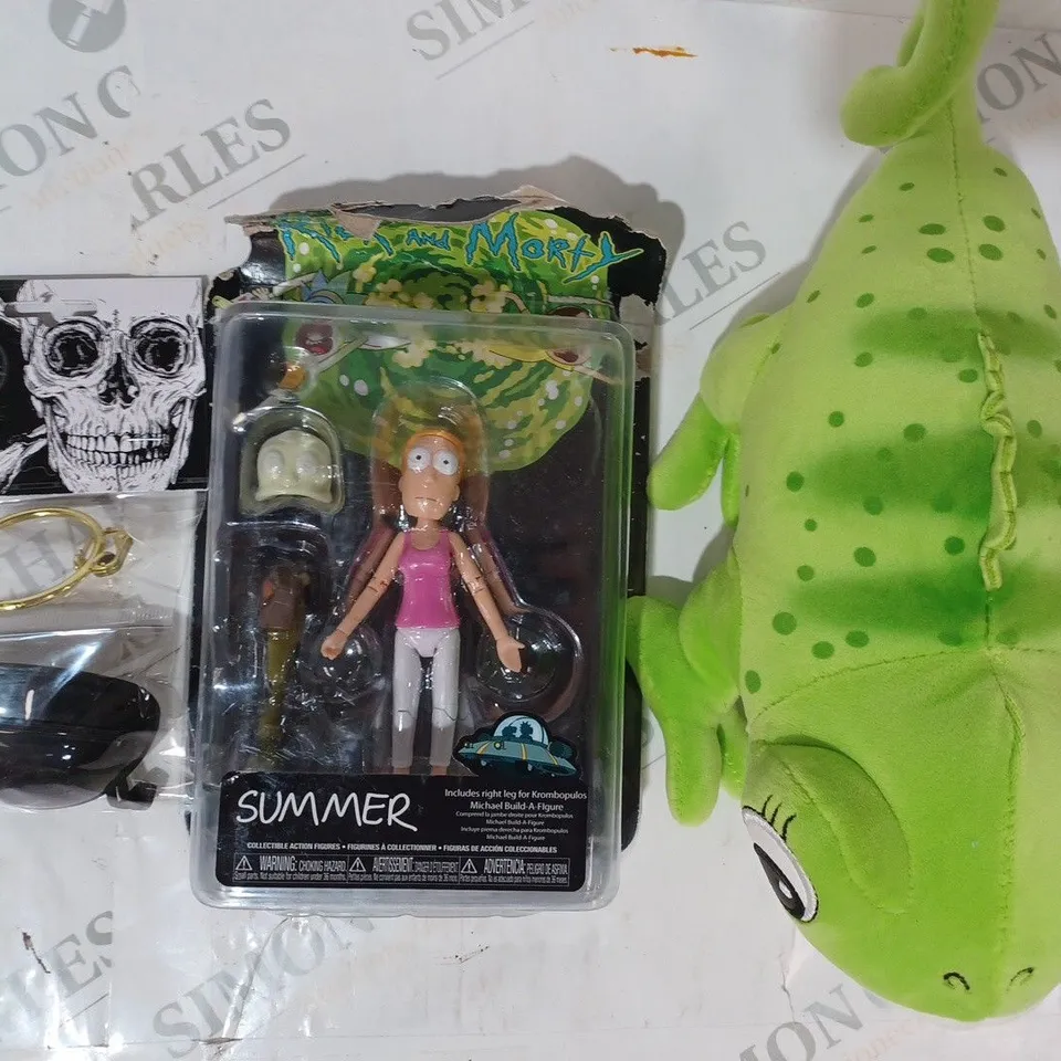 BOX OF APPROXIMATELY 20 ASSORTED TOYS AND GAMES TO INCLUDE SOFT CHAMELEON PLUSH, RICK AND MORTY SUMMER FIGURE, ETC