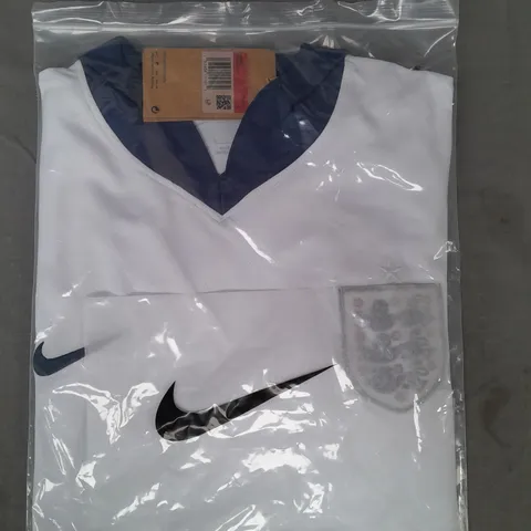 NIKE MEN'S ENGLAND FOOTBALL JERSEY SIZE LARGE