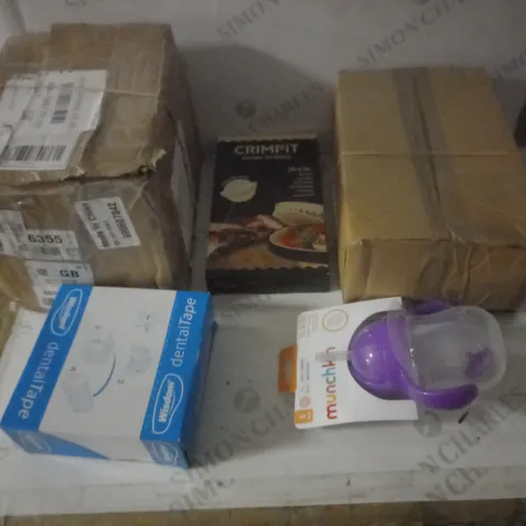 GROUP OF APPROX 5 ASSORTED ITEMS TO INCLUDE CRIMPIT, BABY BOTTLE, DENTAL TAPE ETC