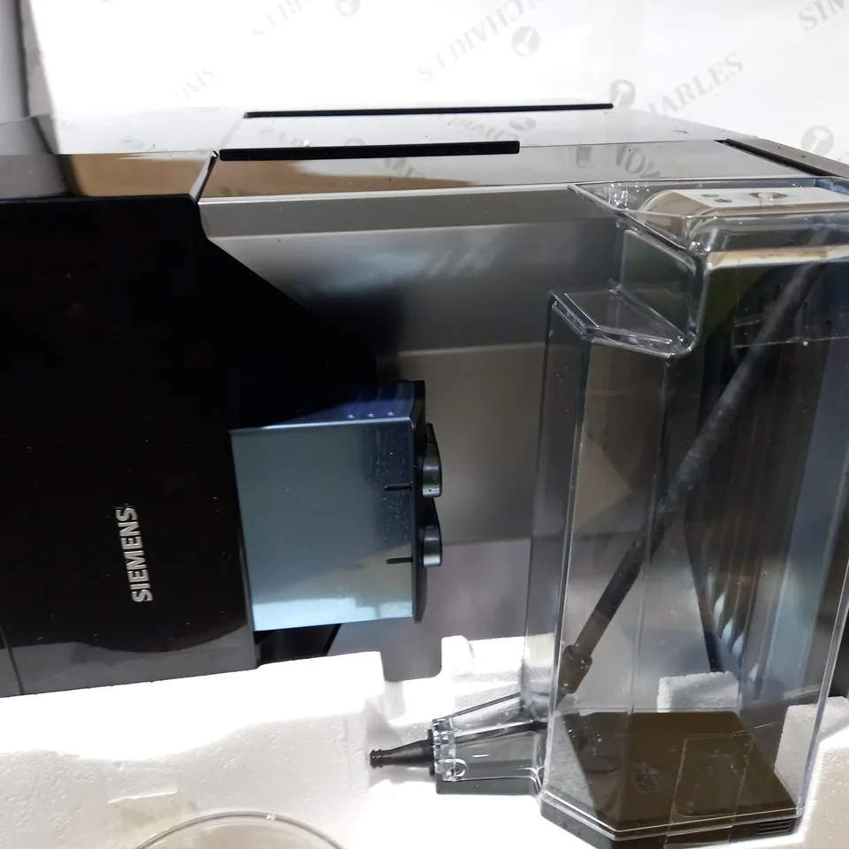 SIEMANS EQ500 COFFEE MACHINE RRP £599