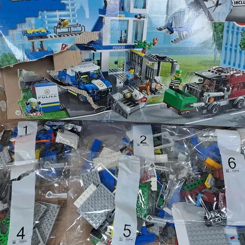 LEGO CITY 60316 POLICE STATION SET