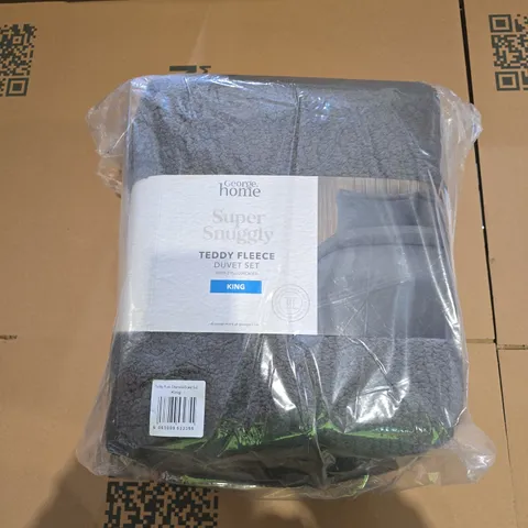 GEORGE HOME SUPER SNUGGLY TEDDY FLEECE DUVET SET WITH TWO PILLOW CASES KING CHARCOAL