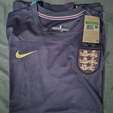 NIKE ENGLAND FOOTBALL TOP IN PURPLE SIZE XL