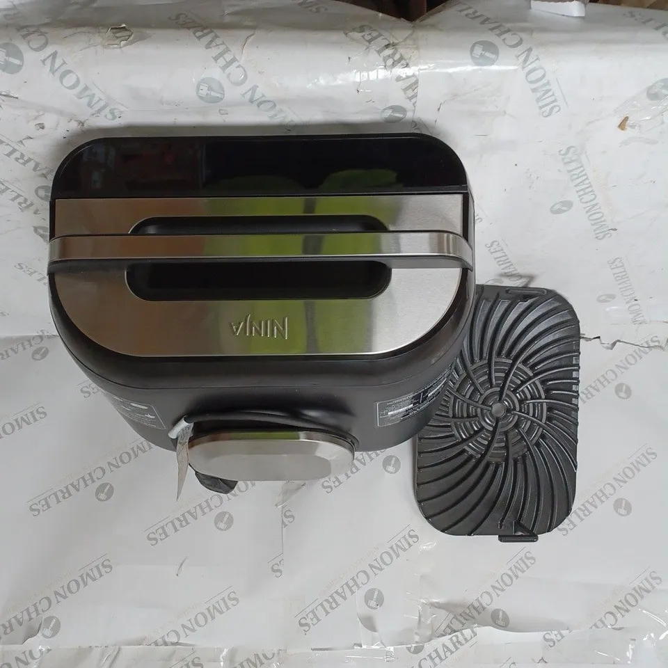 BOXED NINJA FOODI MAX HEALTH GRILL & AIR FRYER