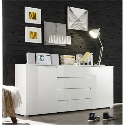 BOXED TIMEN SIDEBOARD
