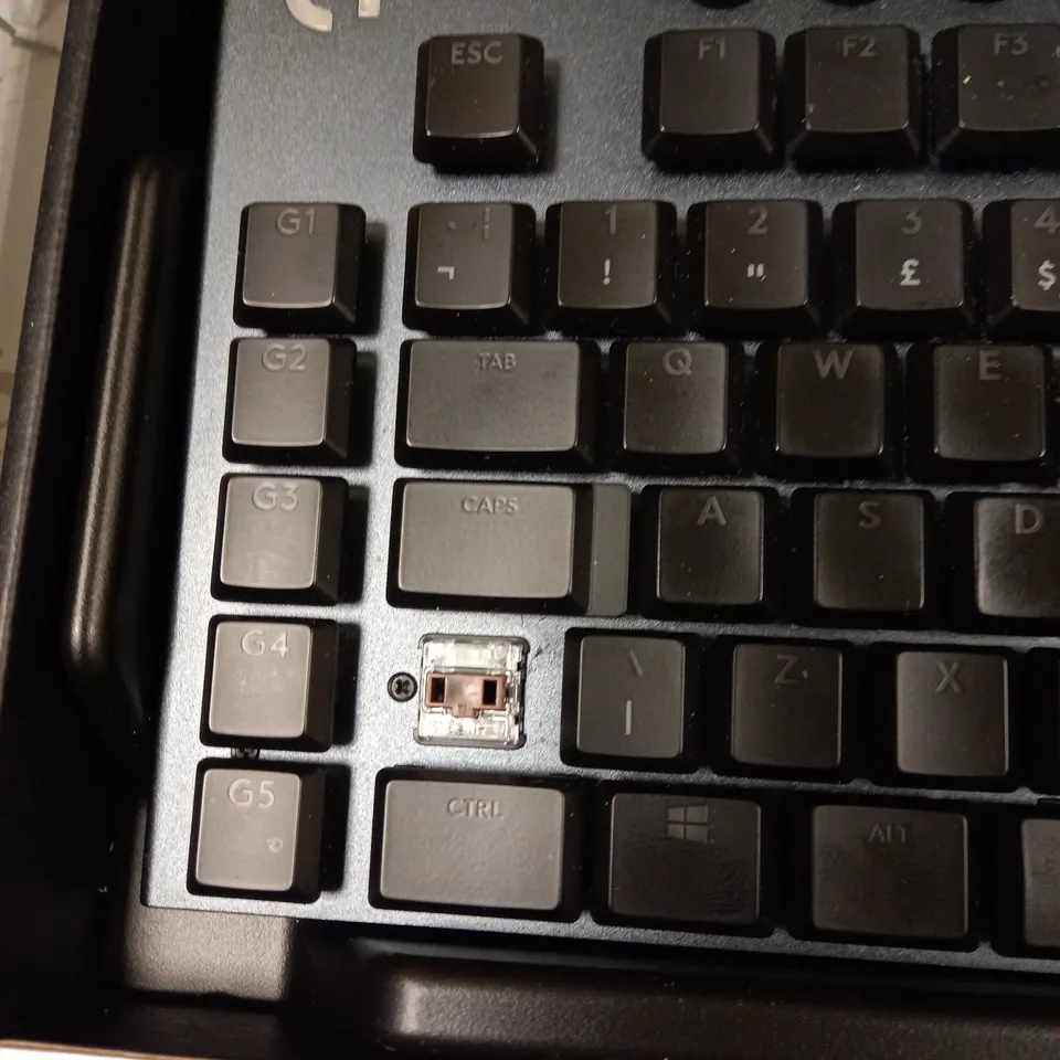 LOGITECH G815 RGB MECHANICAL WIRED GAMING KEYBOARD 