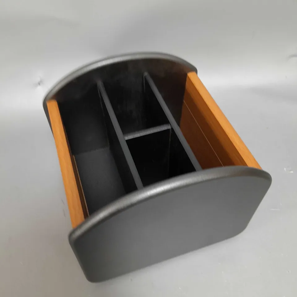 BOXED PERFECT SOLUTIONS ROTATING TV ORGANISER 