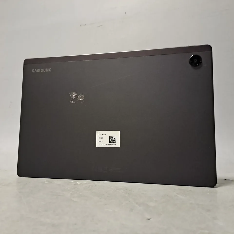 SAMSUNG SM-X205 TABLET IN BLACK