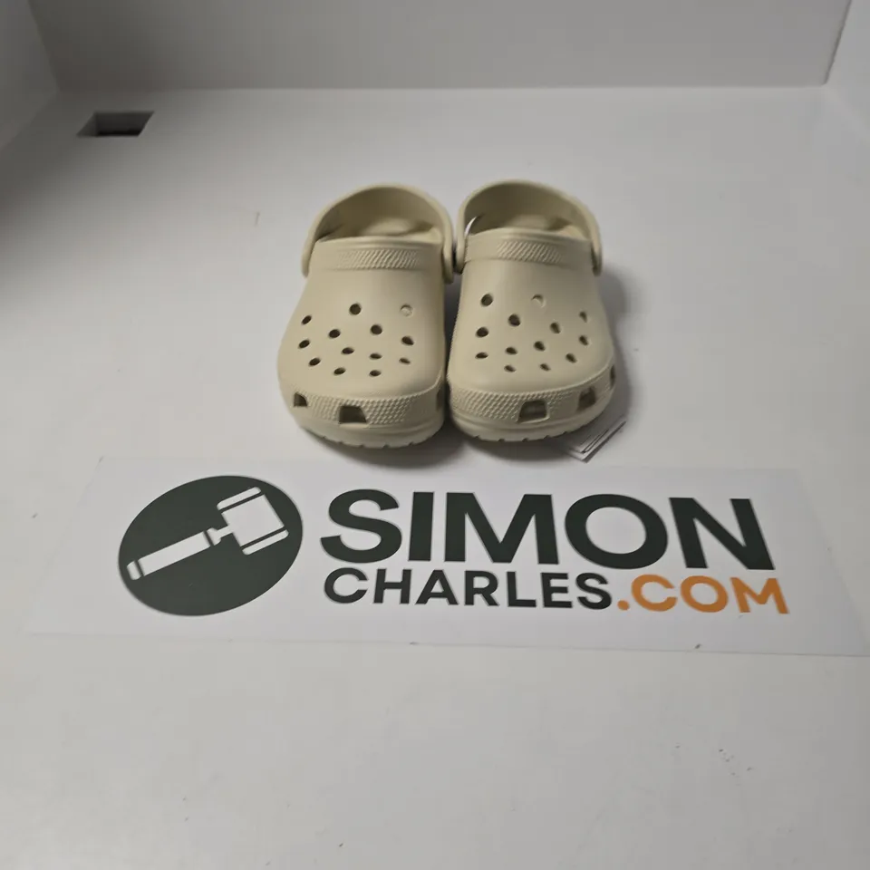 UNBOXED PAIR OF CROCS CLASSIC CLOGS IN BONE - UK J3