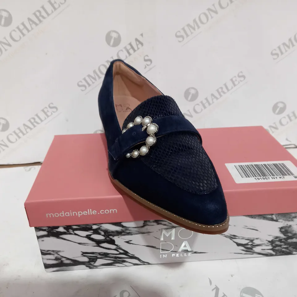 MODA IN PELLE EMBERLY NAVY SUEDE - UK SIZE 7