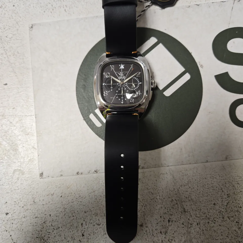 VICKERS ARMSTRONGS WRISTWATCH – STAINLESS STEEL CASE, BLACK CHRONOGRAPH DIAL, LEATHER STRAP (BOXED)