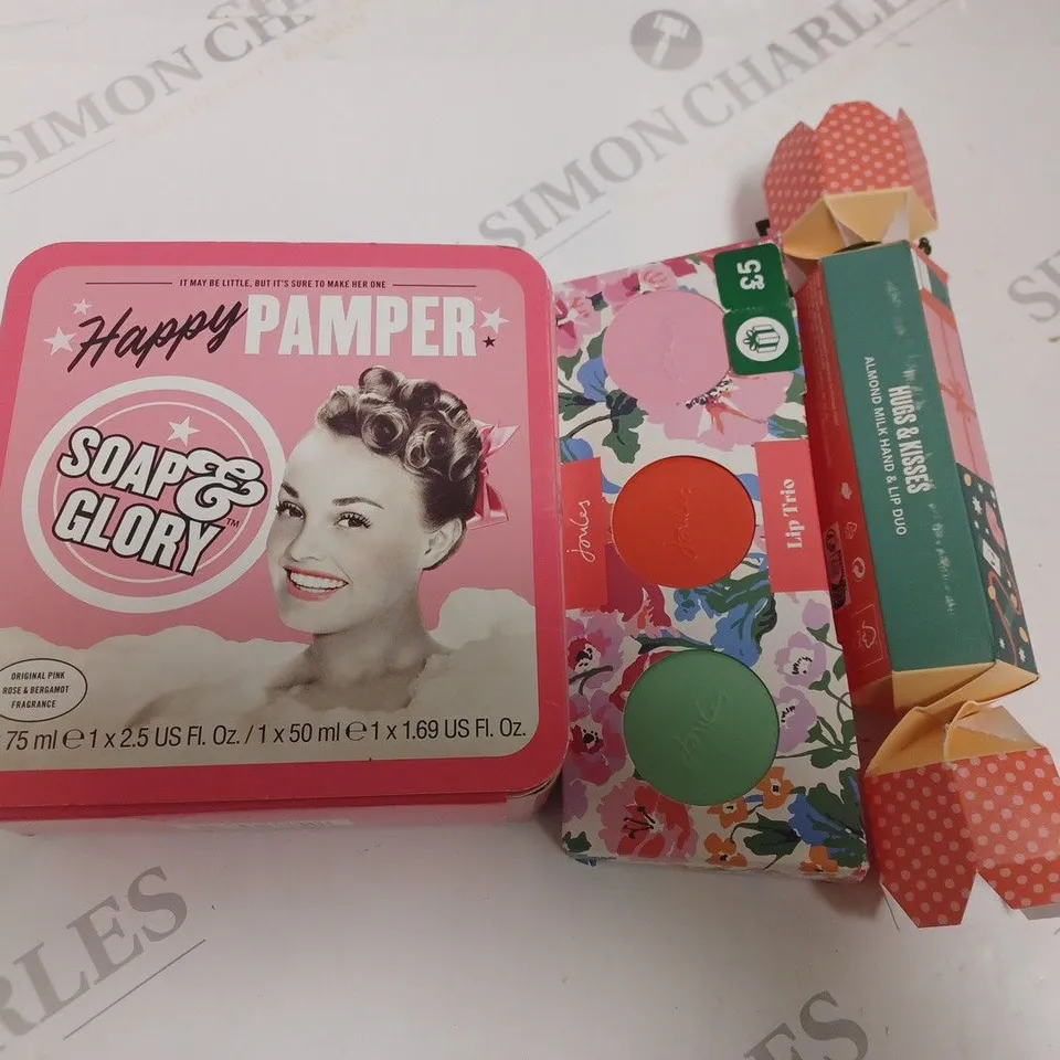 LOT OF 3 ASSORTED HEALTH AND BEAUTY SETS