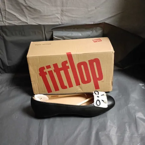 FITFLOP BLACK LEATHER BALLET FLATS WITH BOW – UK 6.5