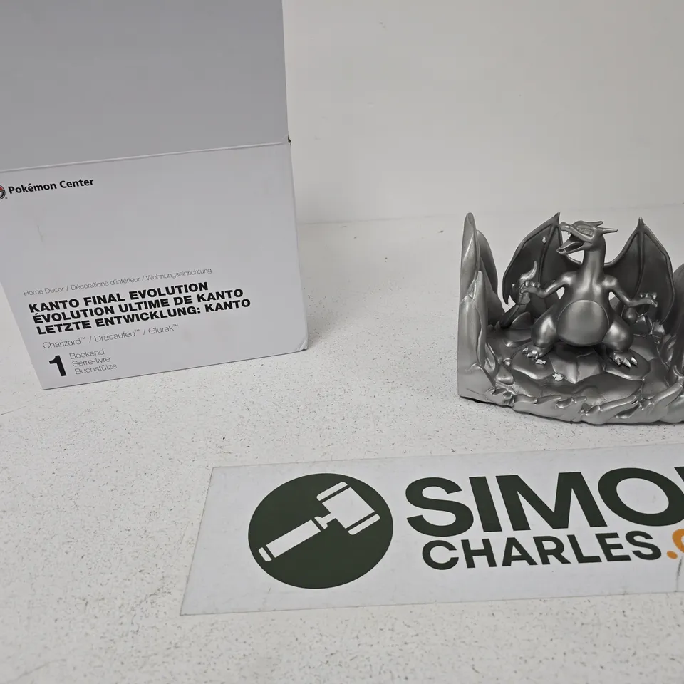 POKEMON CENTER CHARIZARD FIGURE – KANTO FINAL EVOLUTION ON ROCKY DIORAMA BASE