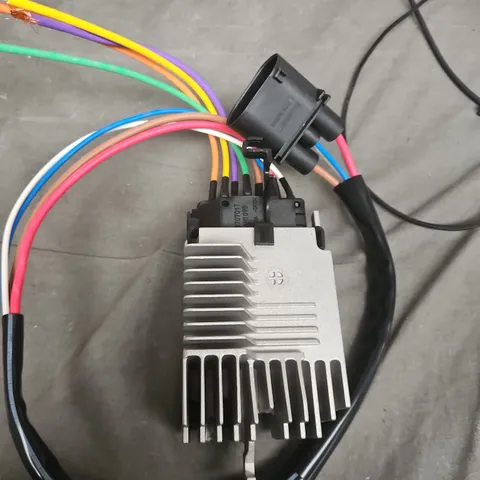 AUTOMOTIVE POWER CONTROL VENTILATOR M FOR AUDI A4 AND MULTICOLOURED WIRING HARNESS 