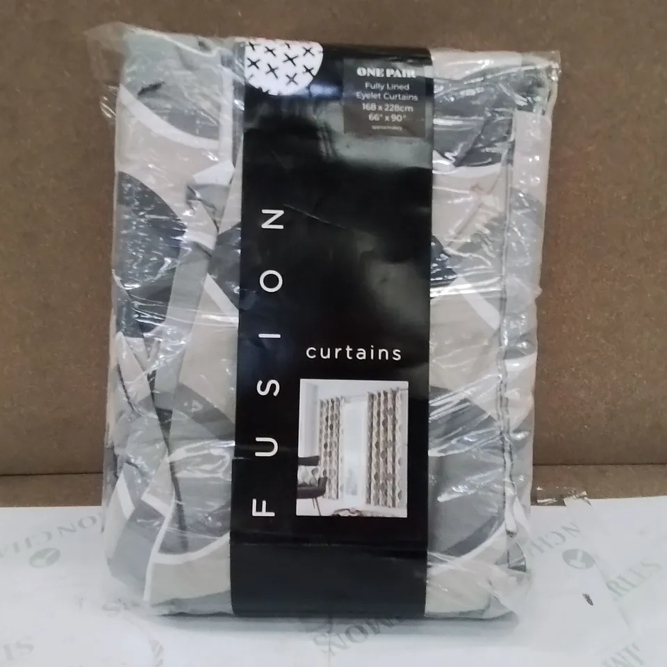 BAGGED 100% COTTON READY MADE EYELET CURTAINS - 66 x 90"