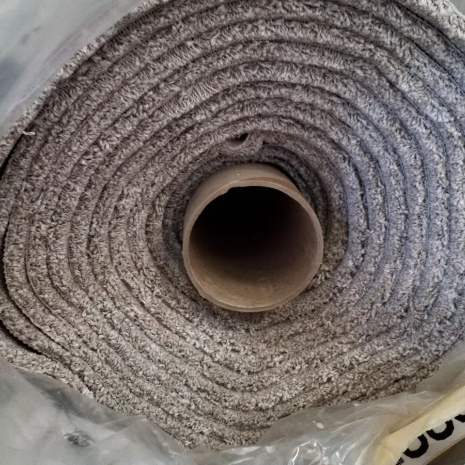 ROLL OF QUALITY B.SS HERITAGE HEATHERS LUXURY 920 SOFT STONE CARPET APPROXIMATELY 10.51×5M