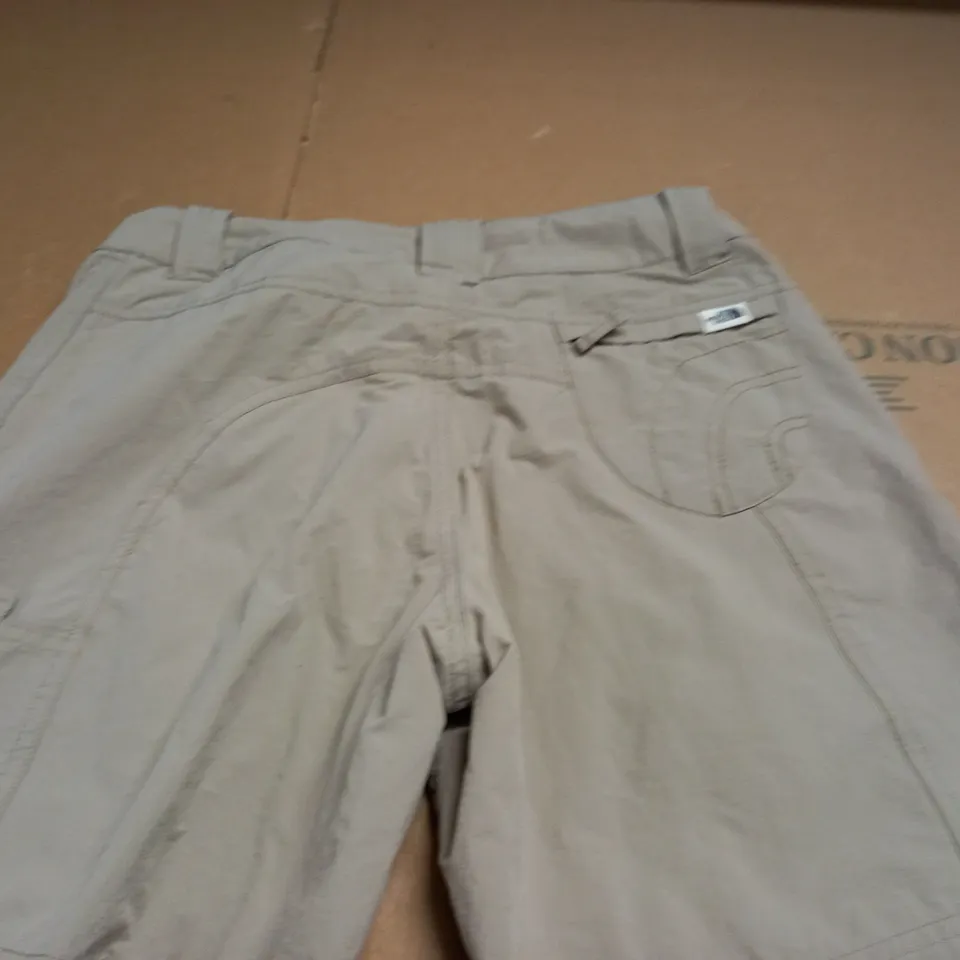 NORTH FACE WOMENS SHORTS - 4