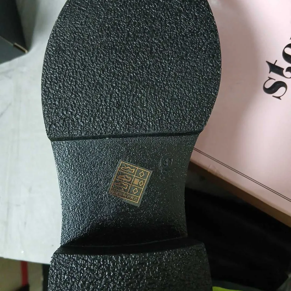 STEPHAN PARIS BLACK LEATHER KNEE-HIGH BOOTS WITH BUCKLE DETAIL SIZE 37