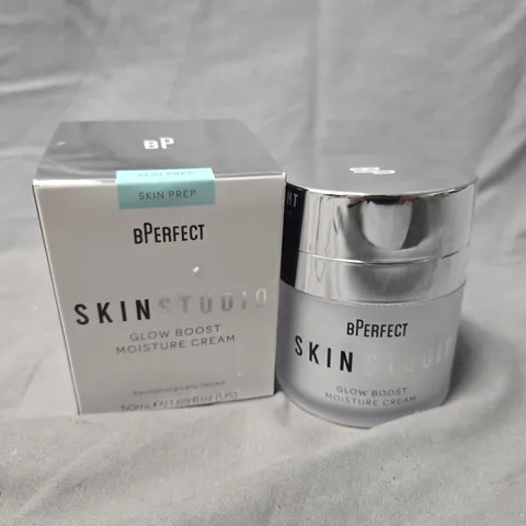 BOXED BPERFECT SKIN STUDIO GLOW BOOST MOISTURE CREAM – 50 ML