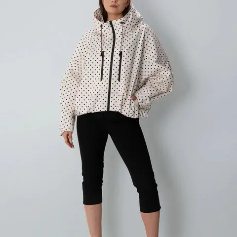 PUFFIT ONE SIZE SHORT OVERSIZED RAIN JACKET IN PIN DOT