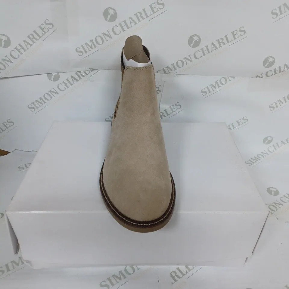 BOXED MARSH MICROSUEDE SHOES IN SAND SIZE 10