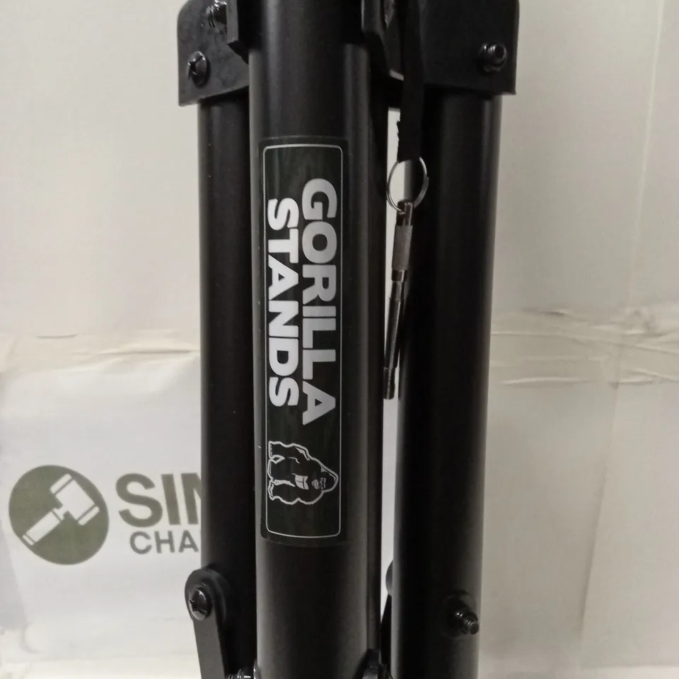 GORILLA STANDS CAMERA/LIGHTING STAND – BLACK, FOLDED