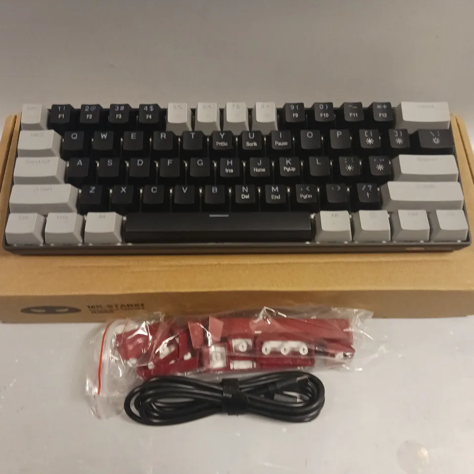 BOXED MAGEGEE MECHANICAL KEYBOARD WITH EXTRA KEYS AND CABLE MK-STAR61