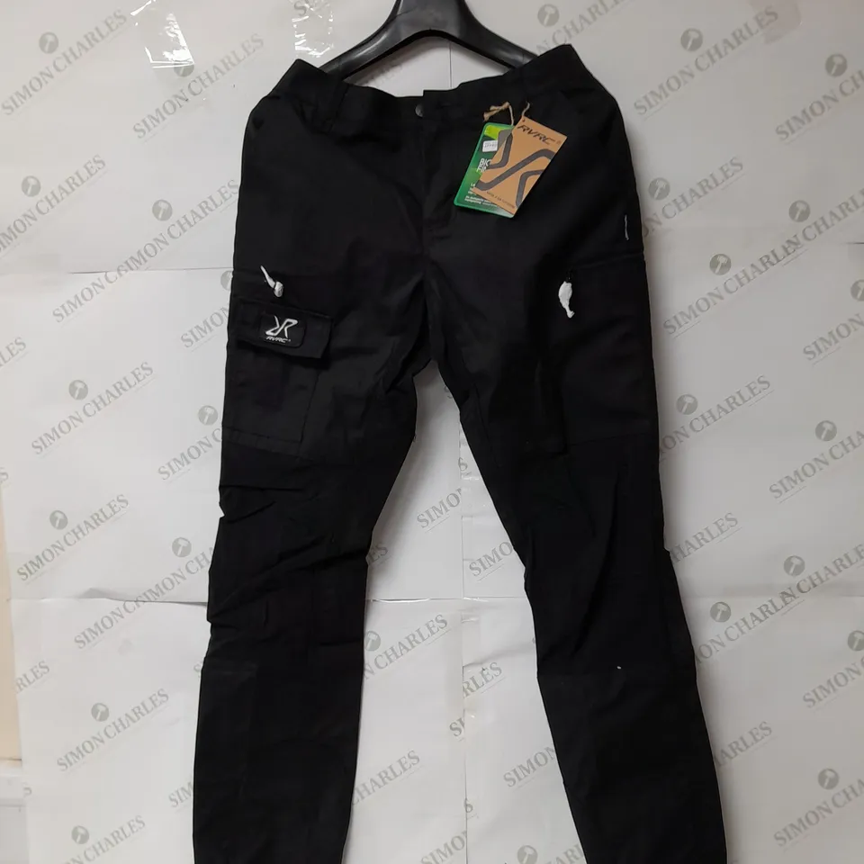 REVOLUTION RACE WOMENS NORDWAND CARGO PANTS IN JETBLACK SIZE M 