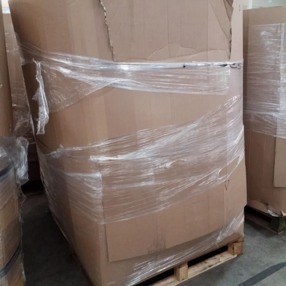 PALLET OF ASSORTED GARDEN HOSES 