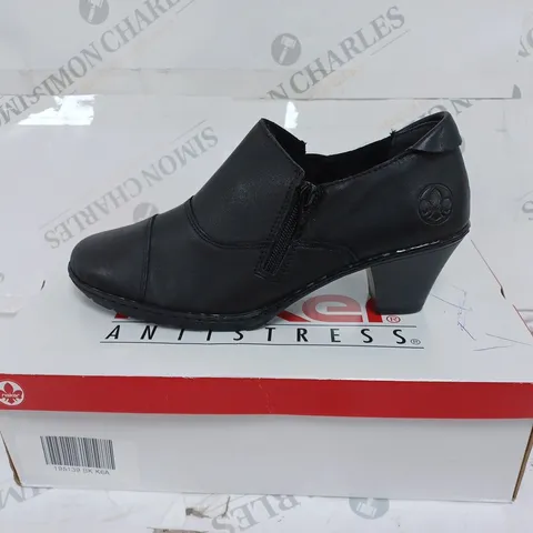 BOXED RIEKER BLACK HEELED SHOES- SIZE 6,5