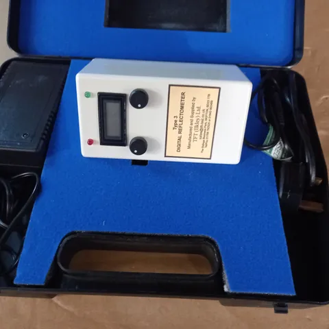 TYPE 3 DIGITAL REFLECTOMETER