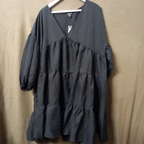 BOOHOO PLUS WOVEN TIERED PUFF SLEEVE SMOCK DRESS - BLACK - UK 22