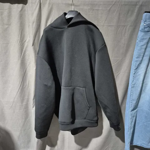 MAN BLACK HOODIE WITH KANGAROO POCKET - HOODED SWEATSHIRT L