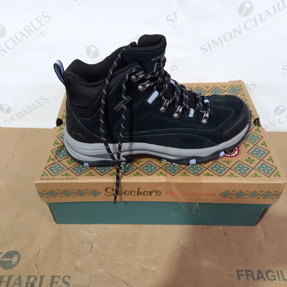 BOXED PAIR OF SKECHERS - SIZE 5
