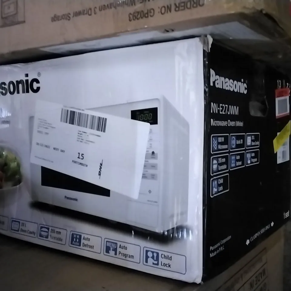 BOXED 20L 800W PANASONIC COUNTERTOP MICROWAVE OVEN WHITE