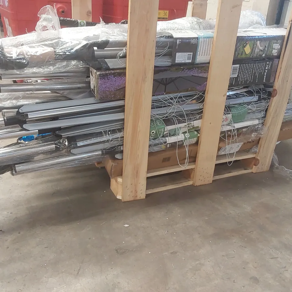 PALLET CONTAINING A LARGE QUANTITY OF CLOTHES DRYERS AND PARASOLS ECT