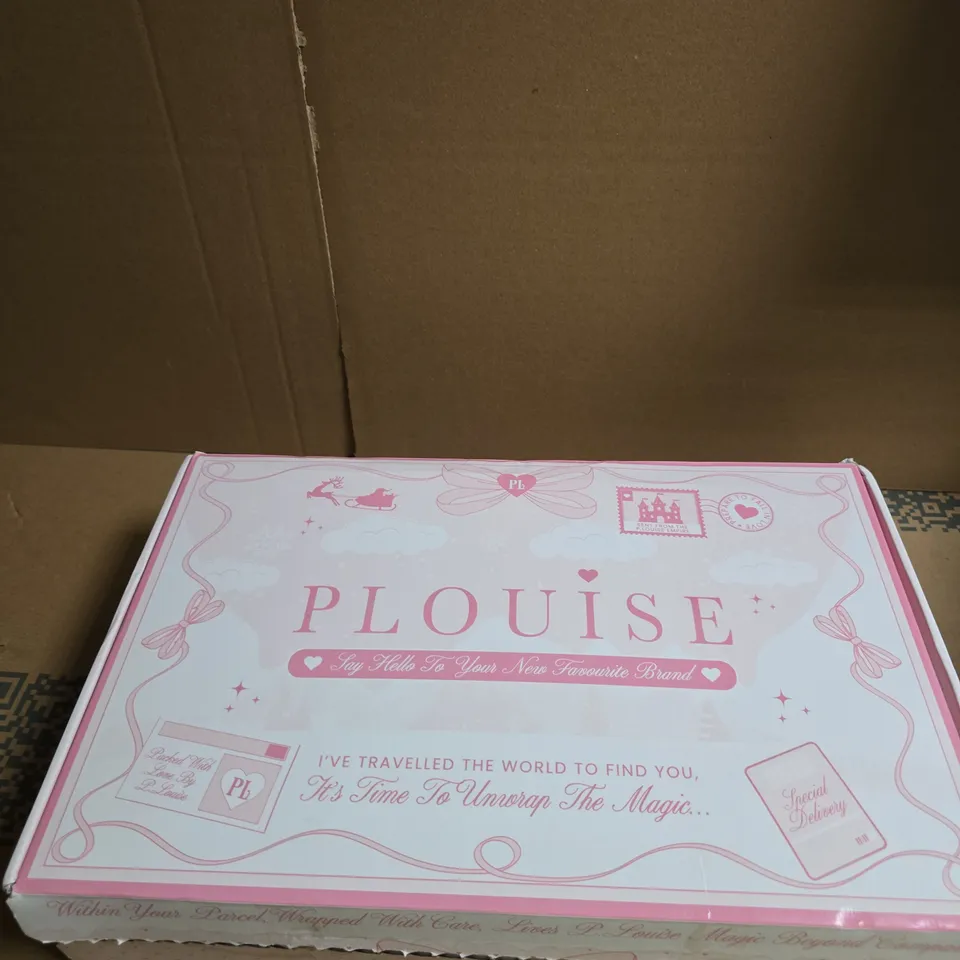 PLOUISE BEAUTY BOX TO INCLUDE PEAR EXTRACT MICELLAR WATER, FIZZY POP SOAP BAR AND HAIR AND BODY MIST