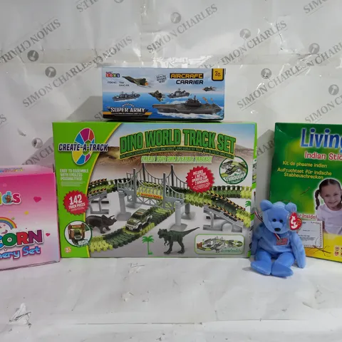 BOX OF APPROX 20 ASSORTED TOYS TO INCLUDE - LIVING TWIG STICK INSECT KIT - AIRCRAFT CARRIER - TY BEANIE BABYS TEDDY ECT
