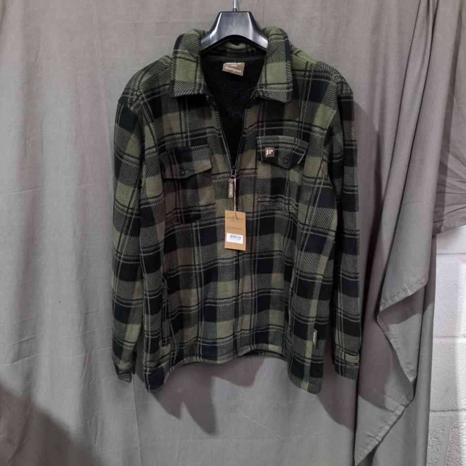 COUNTRYWEAR PLAID ZIP-FRONT FLEECE JACKET – LARGE