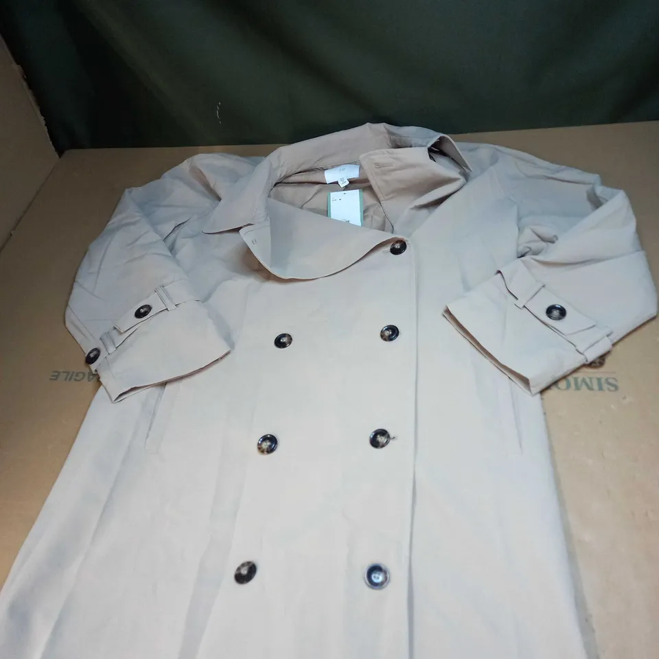 MENS BIEGE BUTTON TRENCH COAT SIZE UNSPECIFIED