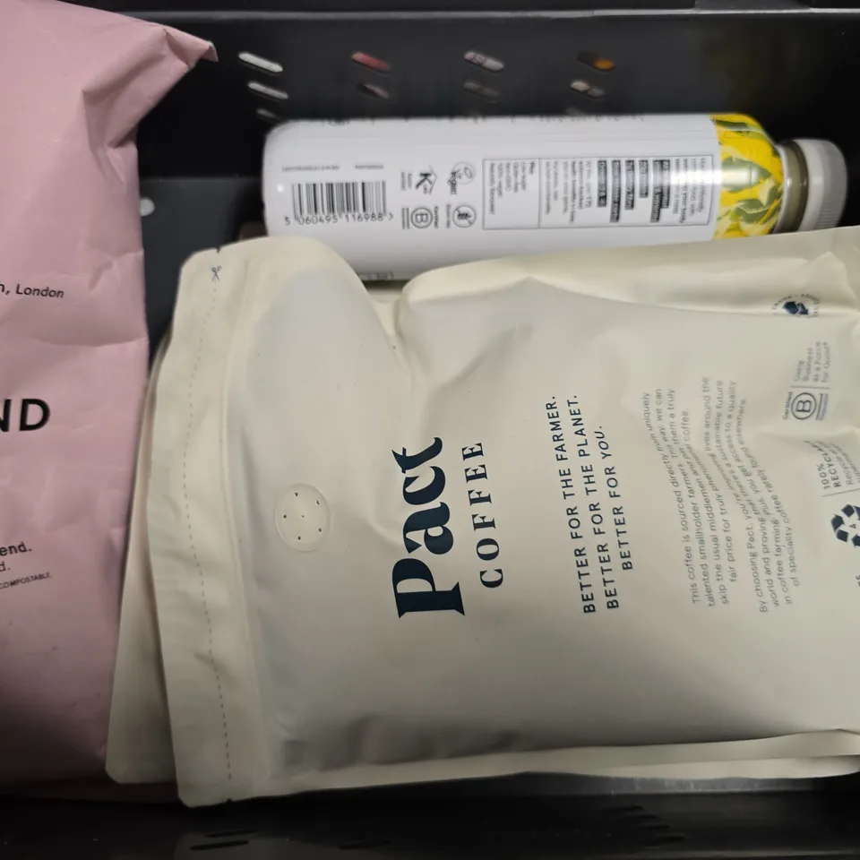 APPROXIMATELY 8 ASSORTED FOOD & DRINK ITEMS TO INCLUDE - HUEL BANANA , GRIND HOUSE BLEND , PACT COFFEE ETC