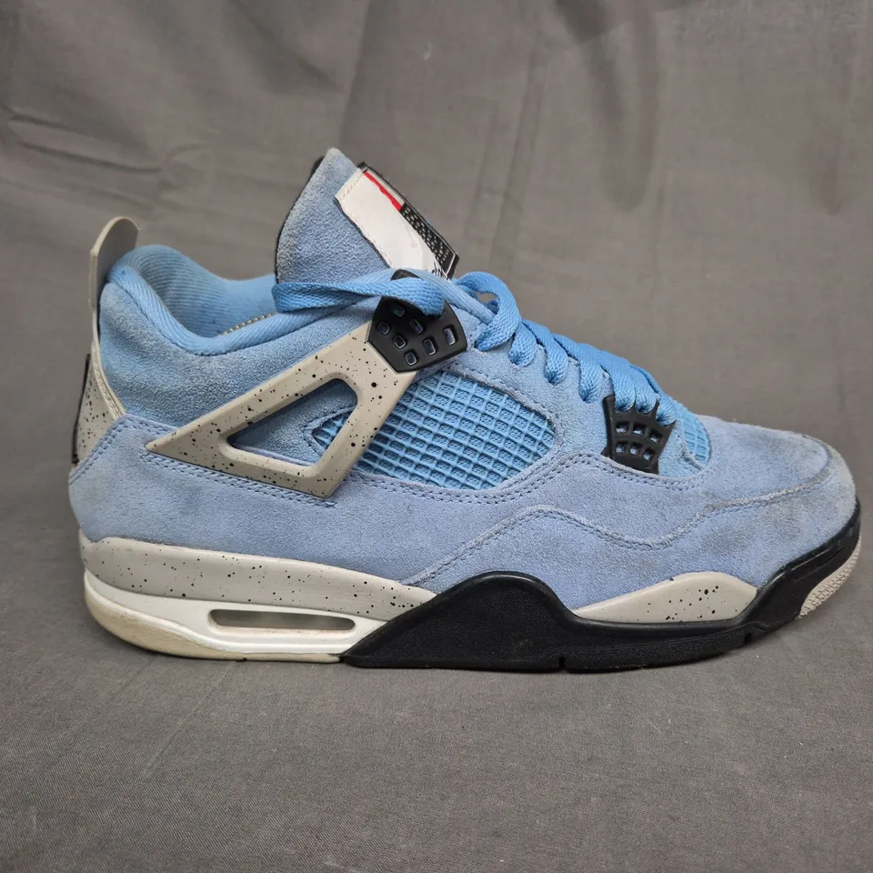 PAIR OF AIR JORDAN 4 RETRO TRAINERS - UK SIZE 9