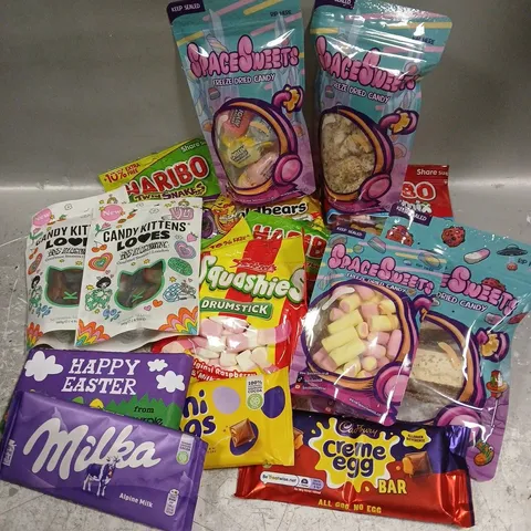 APPROXIMATELY 12 ASSORTED FOOD & DRINK ITEMS TO INCLUDE - SPACE SWEETS FREEZE DRIED CANDY - HARIBOS GOLD BEARS - CANDY KITTENS - ETC