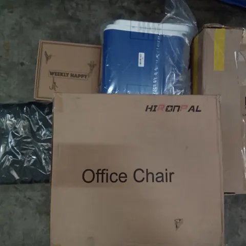 PALLET OF ASSORTED ITEMS INCLUDING LEVEL 8 SUITCASE, HIRONPAL OFFICE CHAIR, COOLER BOX, HOME CHAIR CUSHION, TOSCANA WALL MIRROR, LED ROPE LIGHT